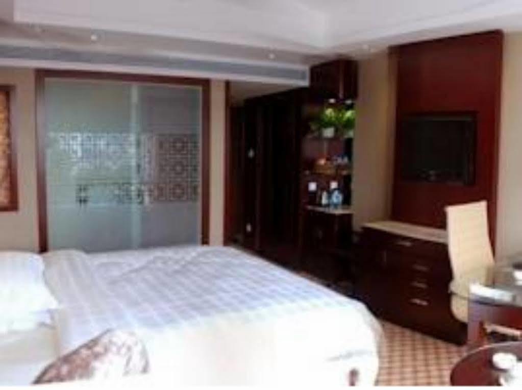 Yantai Asia Hotel Exteriör bild